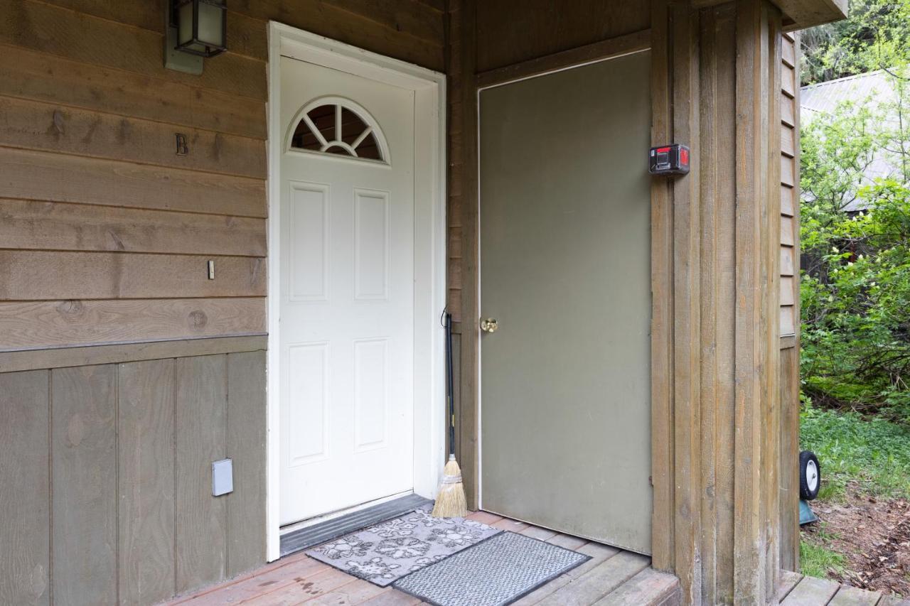Hiker'S Den Apartment Girdwood Exterior photo